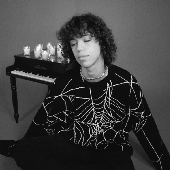b/w