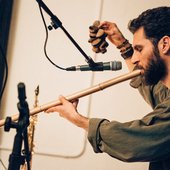 Flauta-Harmonicos-Pierre-Stocker-World-Music-Fusion-Live-648x432.jpg