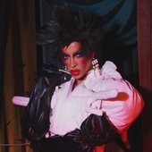WB-Queens_2-1090x1500.jpg