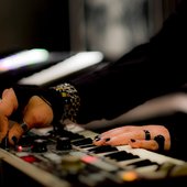 Scott - On Synths