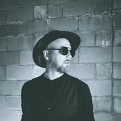 from avromusic.com