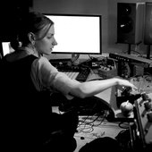 aya studio bw