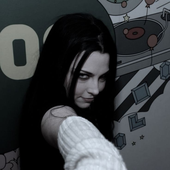 Avatar for riotinyellow