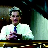1bb189-20200309-pianist-elliot-wilcox.jpg