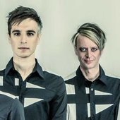 Fluon_italian-electro-pop-band__promo_pix.jpg