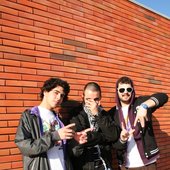 Stray, Darksunn & SlimCutz = MONSTRO ROBOT