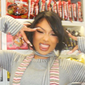 <3