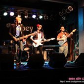 time-crash-band-c3279b0d-b12d-497e-b9e1-2a7a80eb1fc-resize-750.jpeg