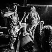 nufftalk - live pic 1.jpg