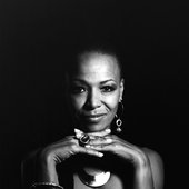 Lisa Simone