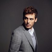 Sam Claflin