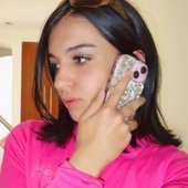 "Shes always on that damn phone"