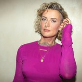 jennifer-weist-portra-t[1].jpg