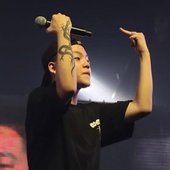 🖕🏻