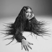 ashwarya b&w