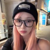 a-giselle-teve-o-melhor-pink-hair-do-kpop-v0-g053jsgvyhhf1.jpg