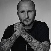 Doorly b&w