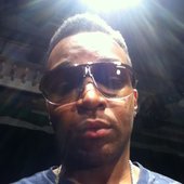 BOSS RUFF ON SET