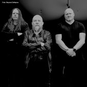BEYOND-DEFIANCE-Bandfoto-2026.jpg