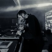 9744531.jpg