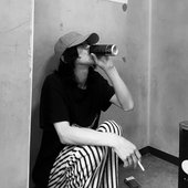 HLgh2sTbQAAM6KD[1].jpg