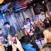 massive thanks to @pindropzine for having us, was an insane night📸 @annajdelf.jpg