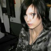 Taylor Swift emo