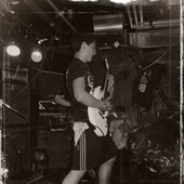 Jonas (Vocals, Guitar)