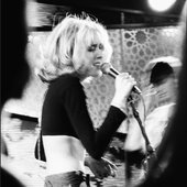 RAFFAELLA B&W