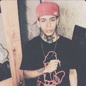 EXXXTRAÑAN EL PLUG 🔌 Y SI EN UN RATITO VUELVE 3 AÑOS DEL PLUG MIXTAPE 💿Y POR ESO DECIDO RELANZ.jpg