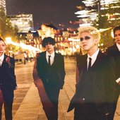 117142-fukuro-group-photo.jpg