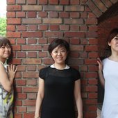 kohaku trio women.jpg