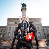 Photoshoot in front of the "Bundeshaus