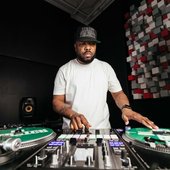 Serato_HH50_OG_DJ_SCRATCH_0527DJ_ScratchJohnMarolakosPhoto4-1024x683.jpeg