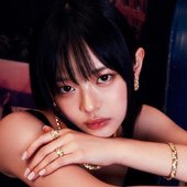 Hanni; Elle Korea x Chaumet
