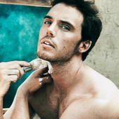 Sam Claflin