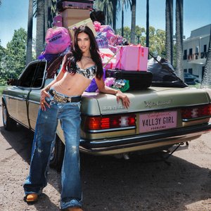 “Valley Girl Problems”的封面