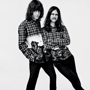“JEFF the Brotherhood”的封面