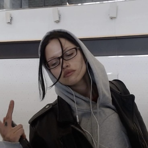 v1kyy_