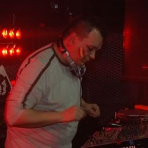“DJ Liberty”的封面
