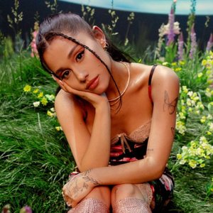 Bild för 'Ariana Grande'