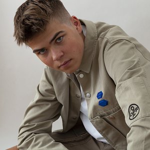 Image for 'Chris Burton'