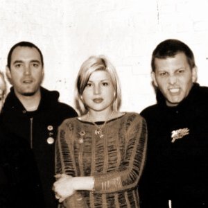 Zdjęcia dla 'F-Minus'