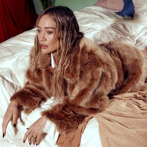 'Hilary Duff' için resim