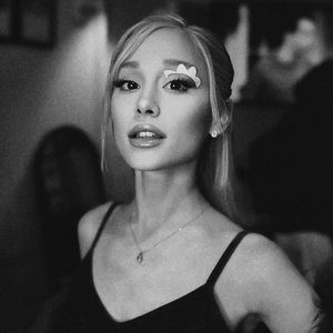 'Ariana Grande'の画像