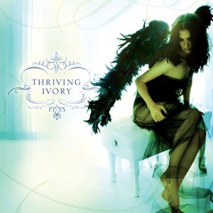 'Thriving Ivory'の画像