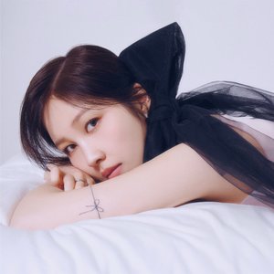 Immagine per 'Kwon Jin Ah'