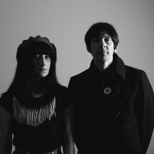 Zdjęcia dla 'The Left Outsides'