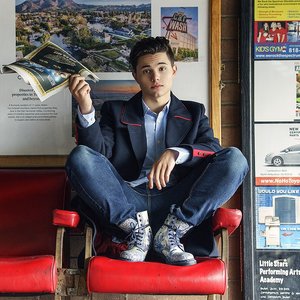 Bild für 'Zach Callison'