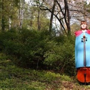 Zdjęcia dla 'Hildur Gudnadottir'
